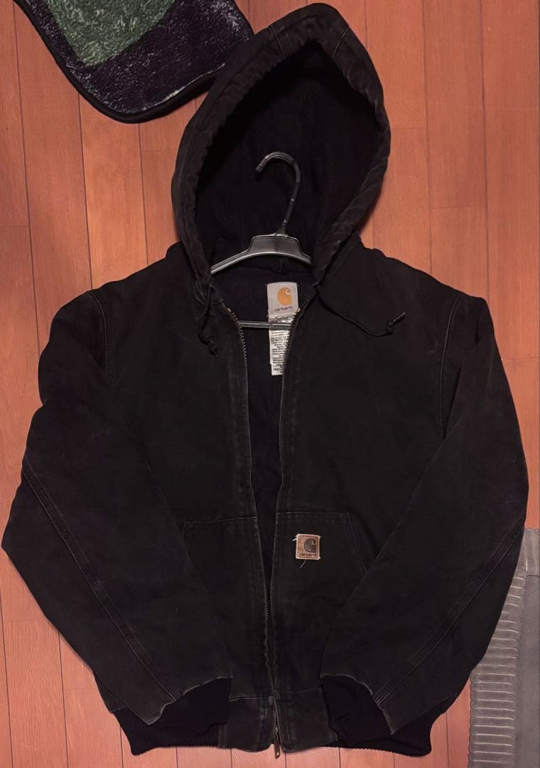 Carhartt ブラック フード付きジャケット アクティブジャケット