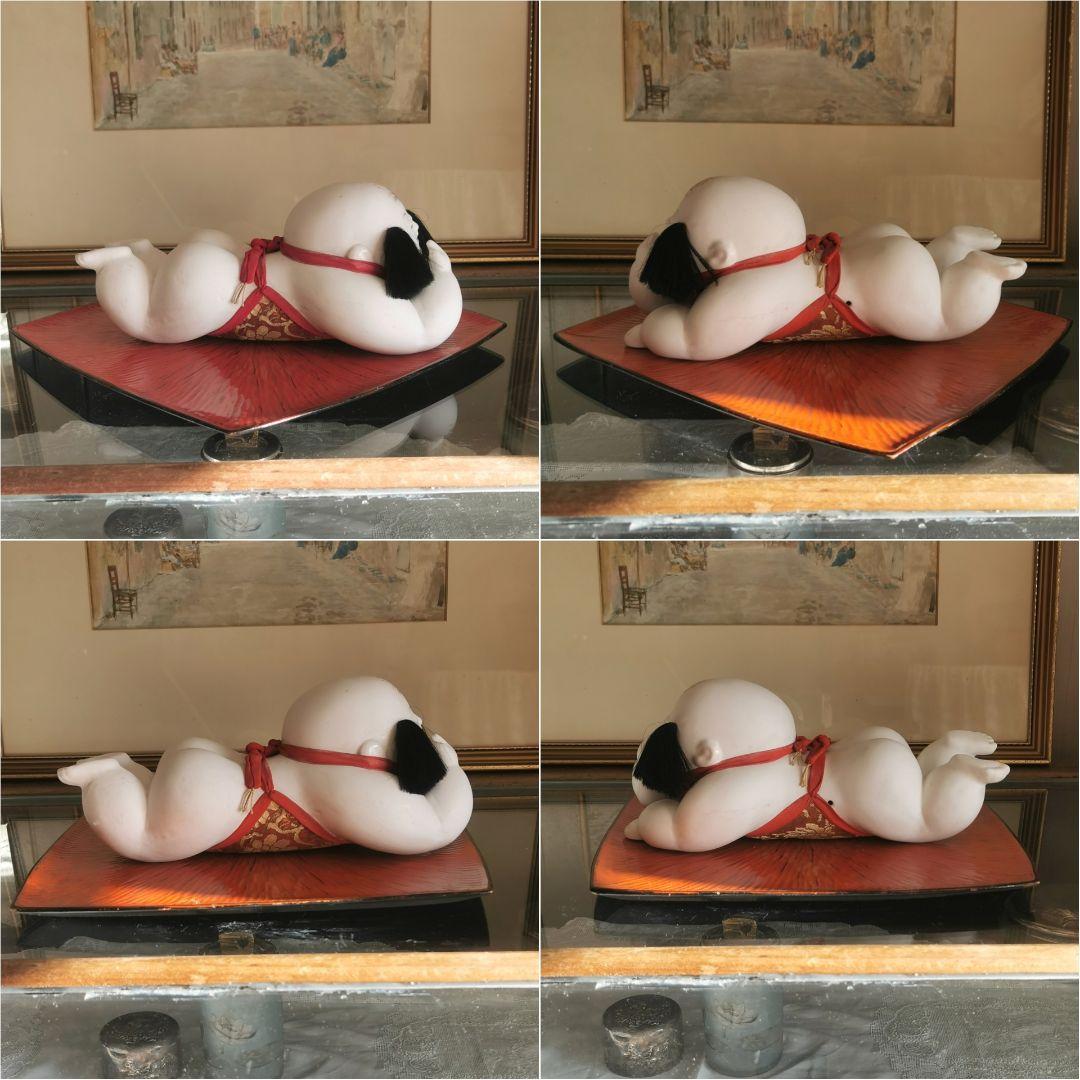 ヴィンテージ 28㎝大型這児人形 博多加賀はいこ 赤に金糸 骨董 朱漆塗り盆台付