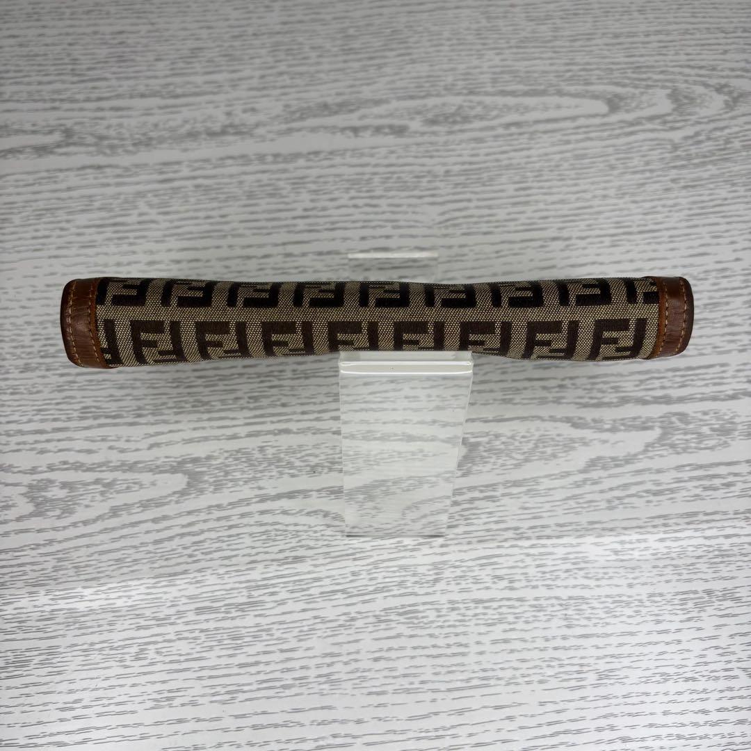 極美品　FENDI フェンディ　長財布　二つ折り　S8068