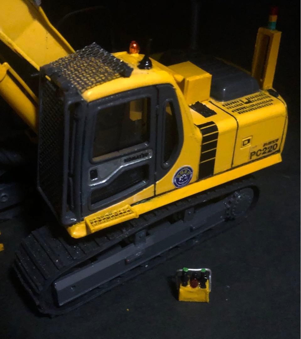 コマツPC220パワーショベル1/43