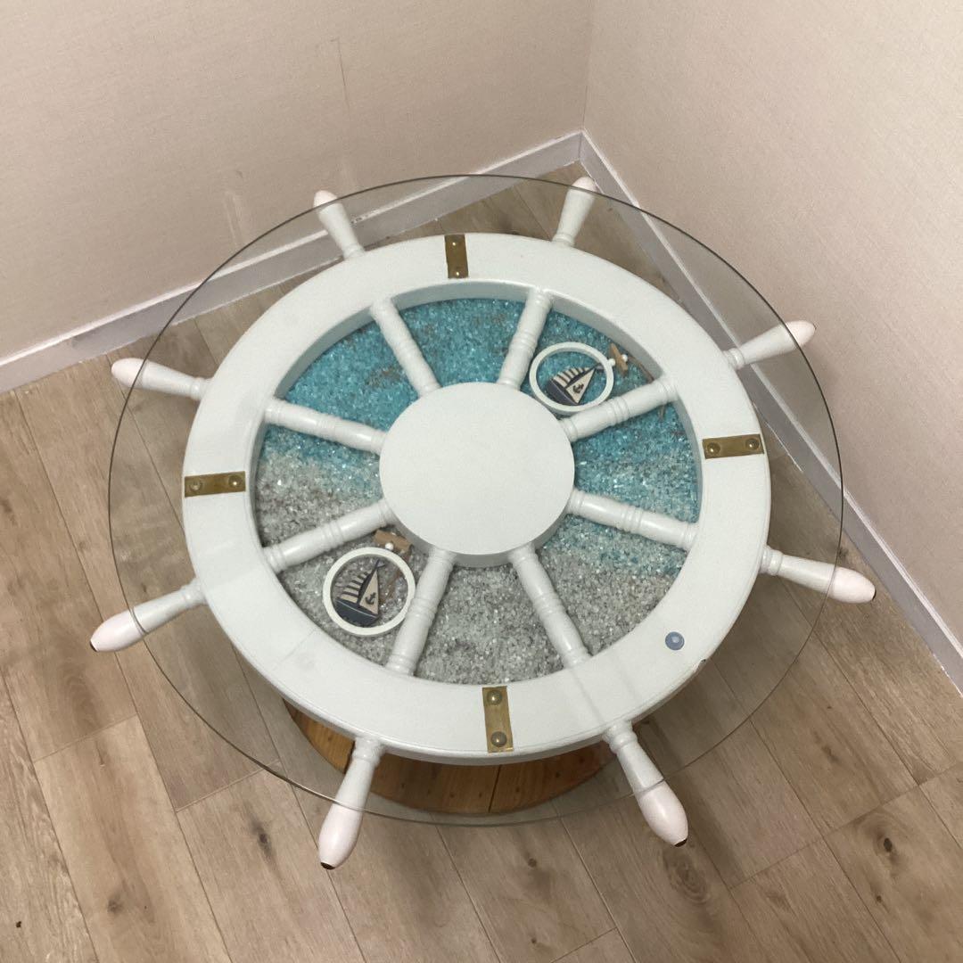 マリンテーブル、丸テーブル、ガラステーブル、操舵輪、船の舵、海のテーブル