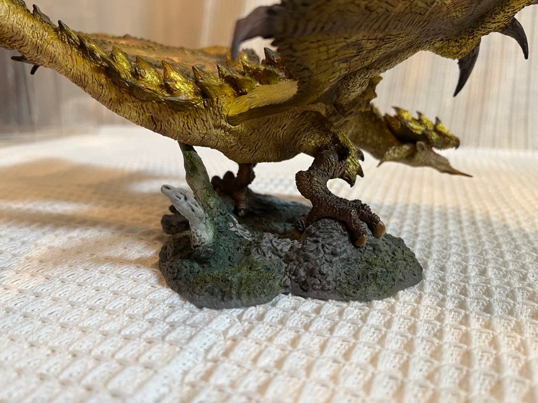 MH 金火竜 リオレイア希少種　CFB クリエイターズモデル　モンスターハンター