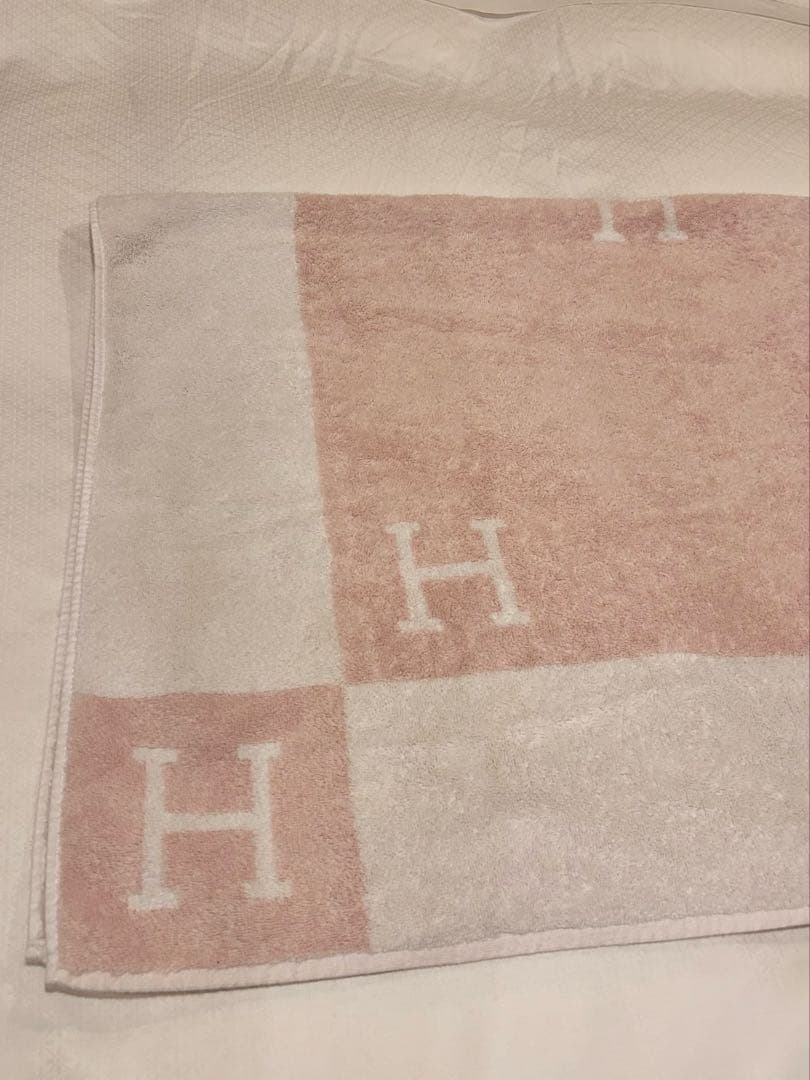 エルメス　HERMES バスタオル　アヴァロン　ピンク