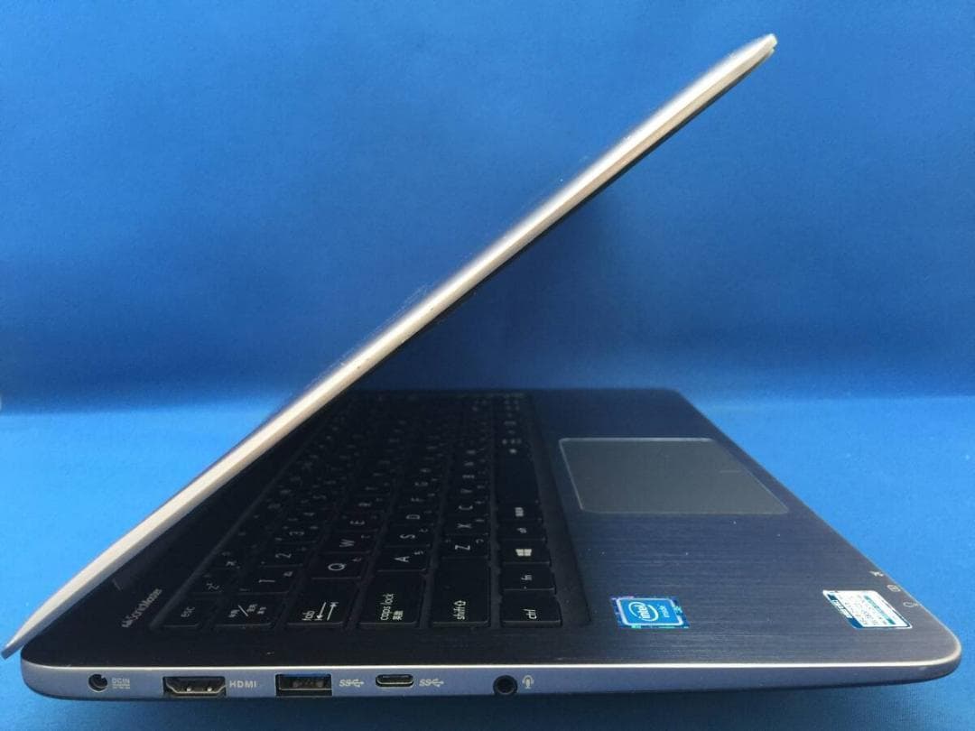 【荣荣】ASUS R416S 薄型・コンパクトノートパソコン ①