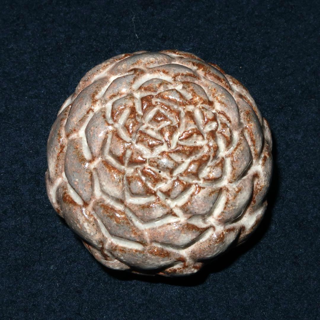 【茶道具】12代田原陶兵衛作　萩焼松毬香合