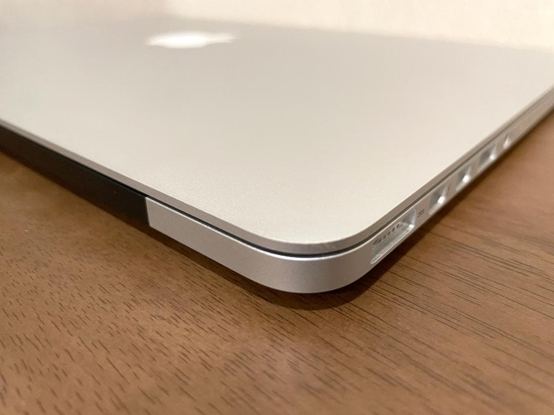 MacBook Pro 13\"　2015　i5　8GB　121GB　まずまず美品
