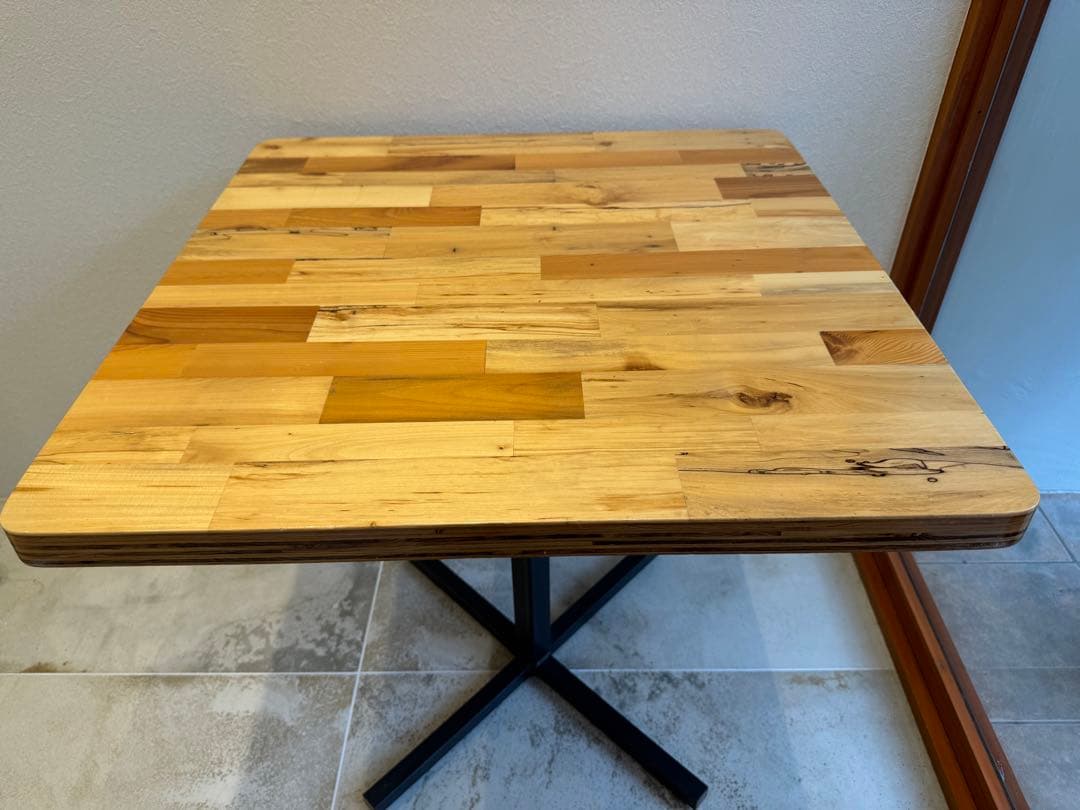 アクメファニチャーACME テーブル　カフェテーブル