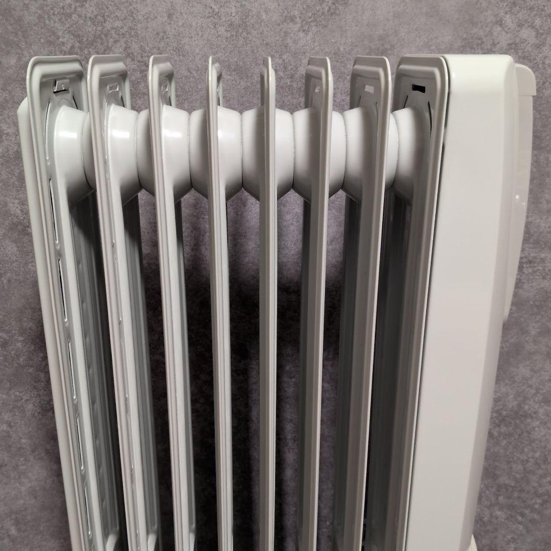 DeLonghi デジタルオイルヒーター KHD410812-GC