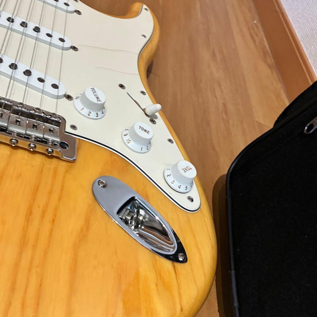 Fender Classic Stratocaster 確認済 ギター ストラト