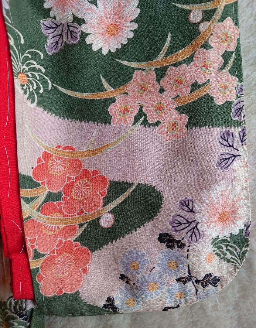 市松人形の着物　薄手の縮緬　振り袖　古布　袷　比翼付き　15号52cm用　緑系