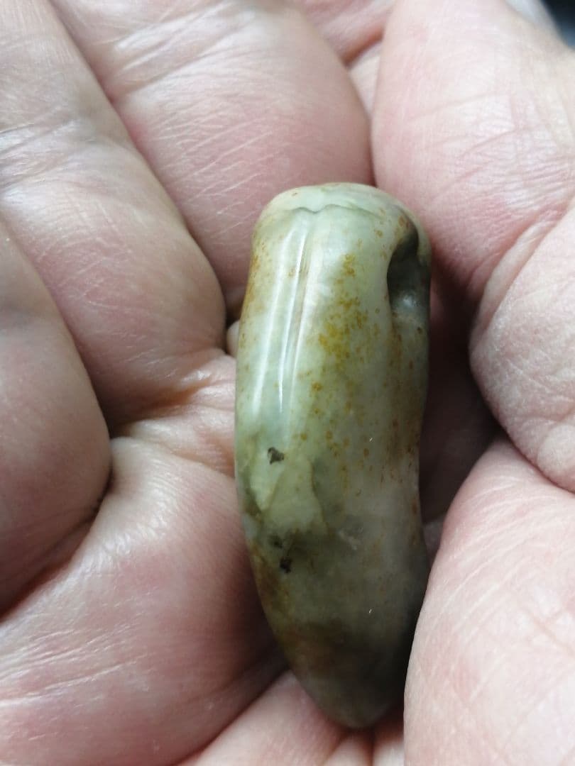 ★縄文期『古代翡翠勾玉』出土品　4.2cm 埋蔵文化財　本物の『古代翡翠』です