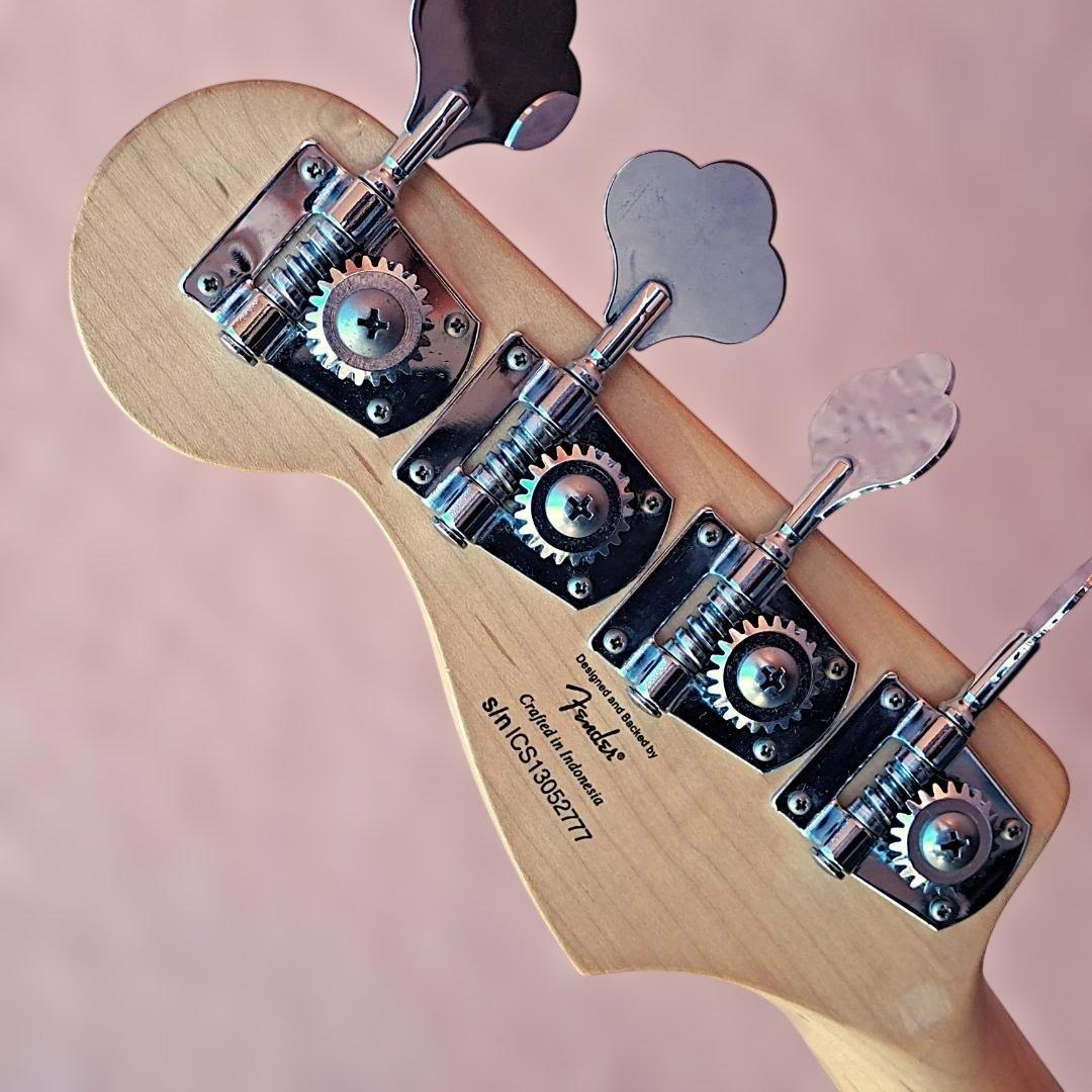 ■Squier Vintage Modified Jazz Bass フェンダー