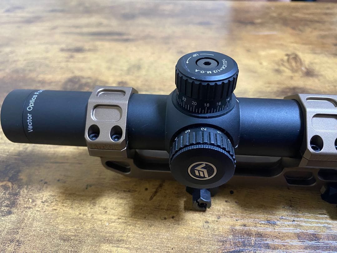 ベクターオプティクス　FORESTER 1-5X24 GENII