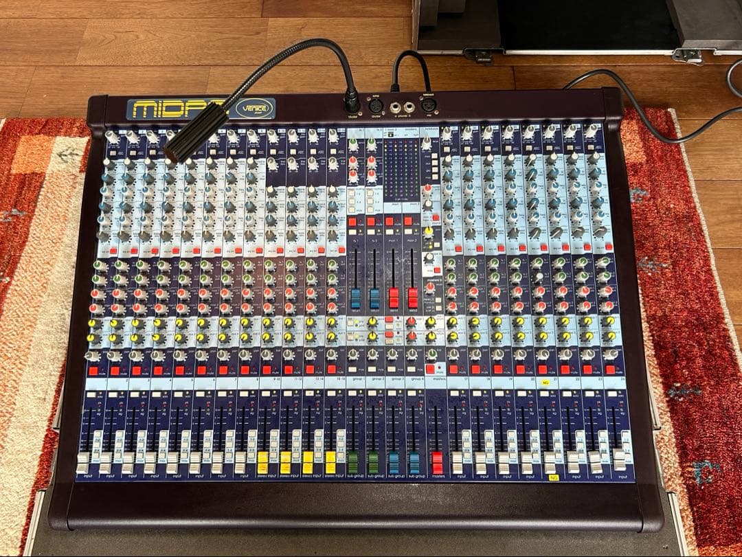 MIDAS マイダス VENICE 240 アナログミキサー