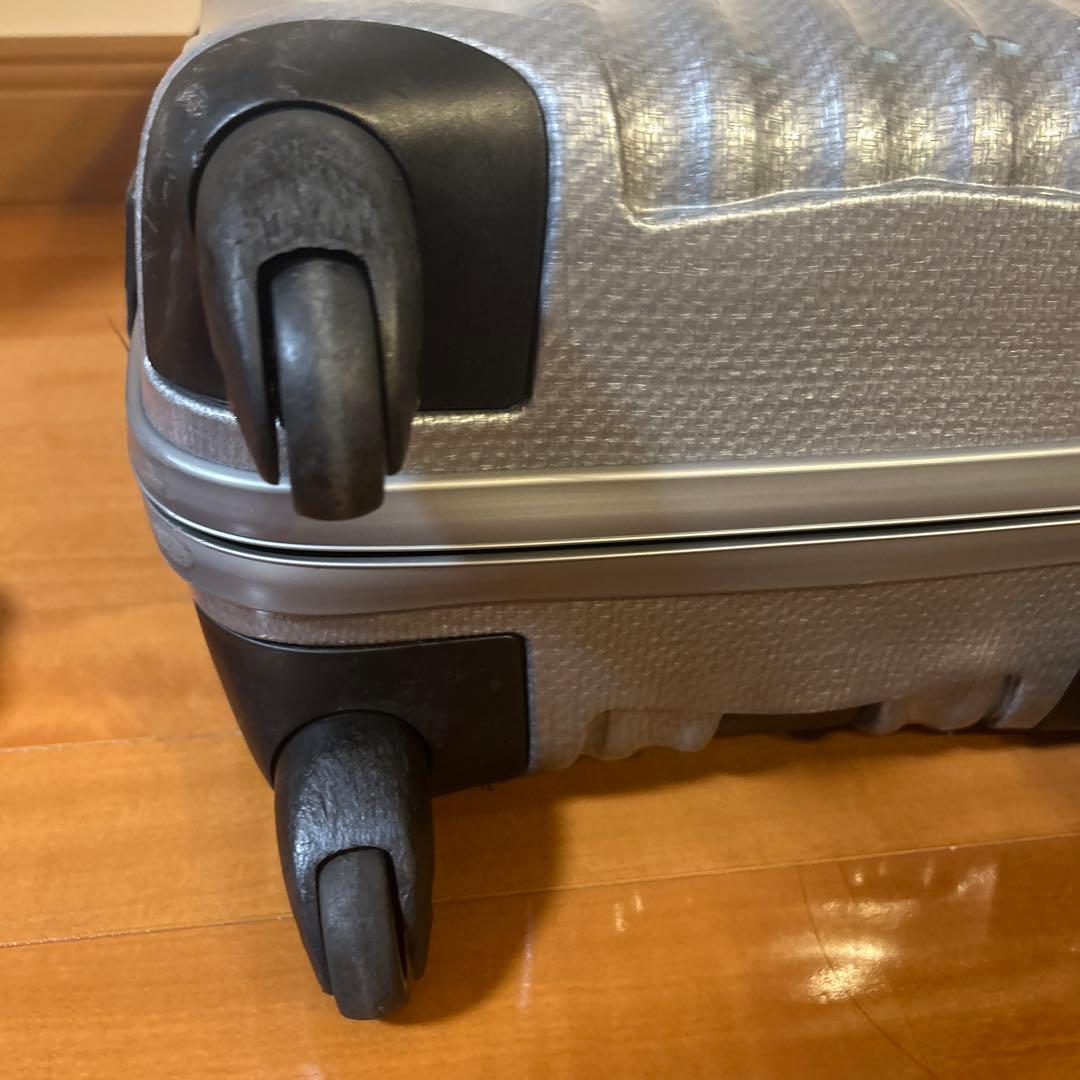 サムソナイト　コスモライト　キャリーケース　スピナー55 36L シルバー