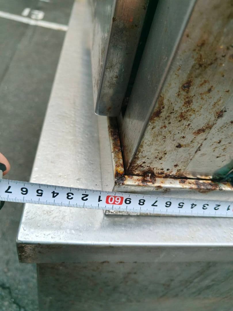 ステンレス製ディスプレイスタンド 3段引き出し付き