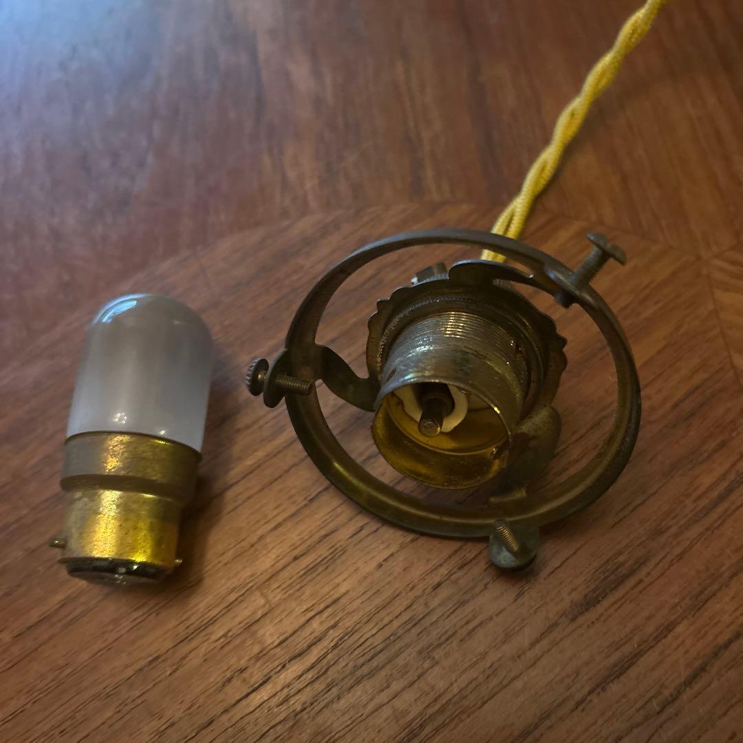 アンティーク⭐︎ペンダントライト ピンクとホワイトのガラス