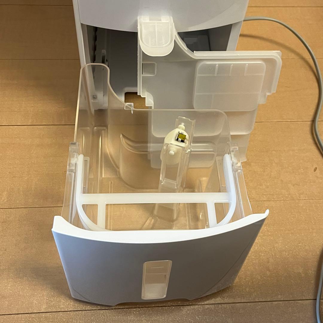 最終値引き　Panasonic 衣類乾燥除湿機 F-YHVX120 ホワイト