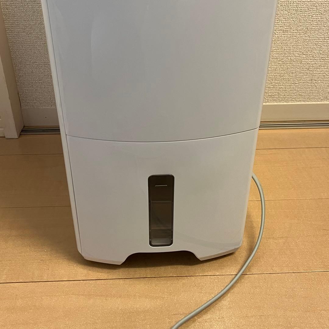 最終値引き　Panasonic 衣類乾燥除湿機 F-YHVX120 ホワイト