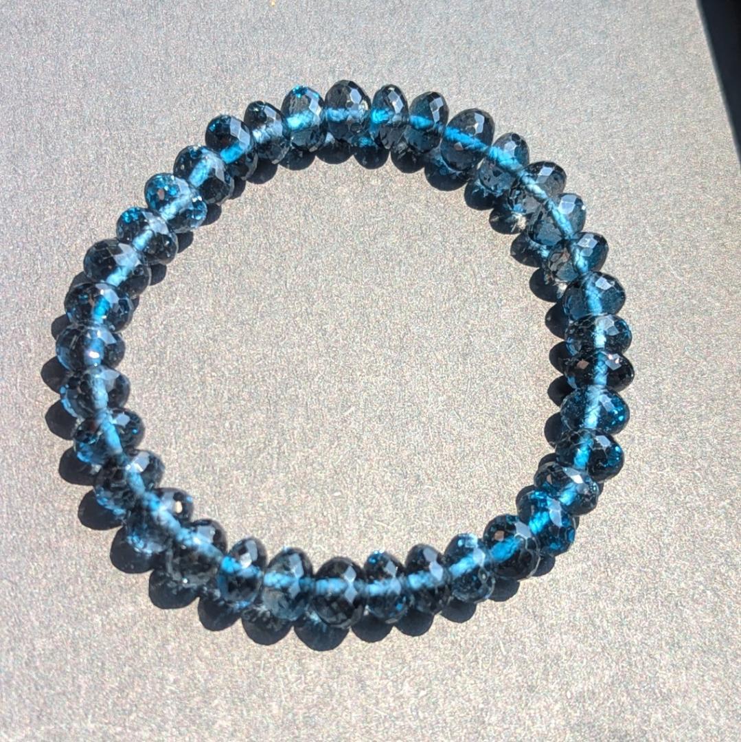 【Yu select】【極上】ロンドンブルートパーズ カットブレスレット