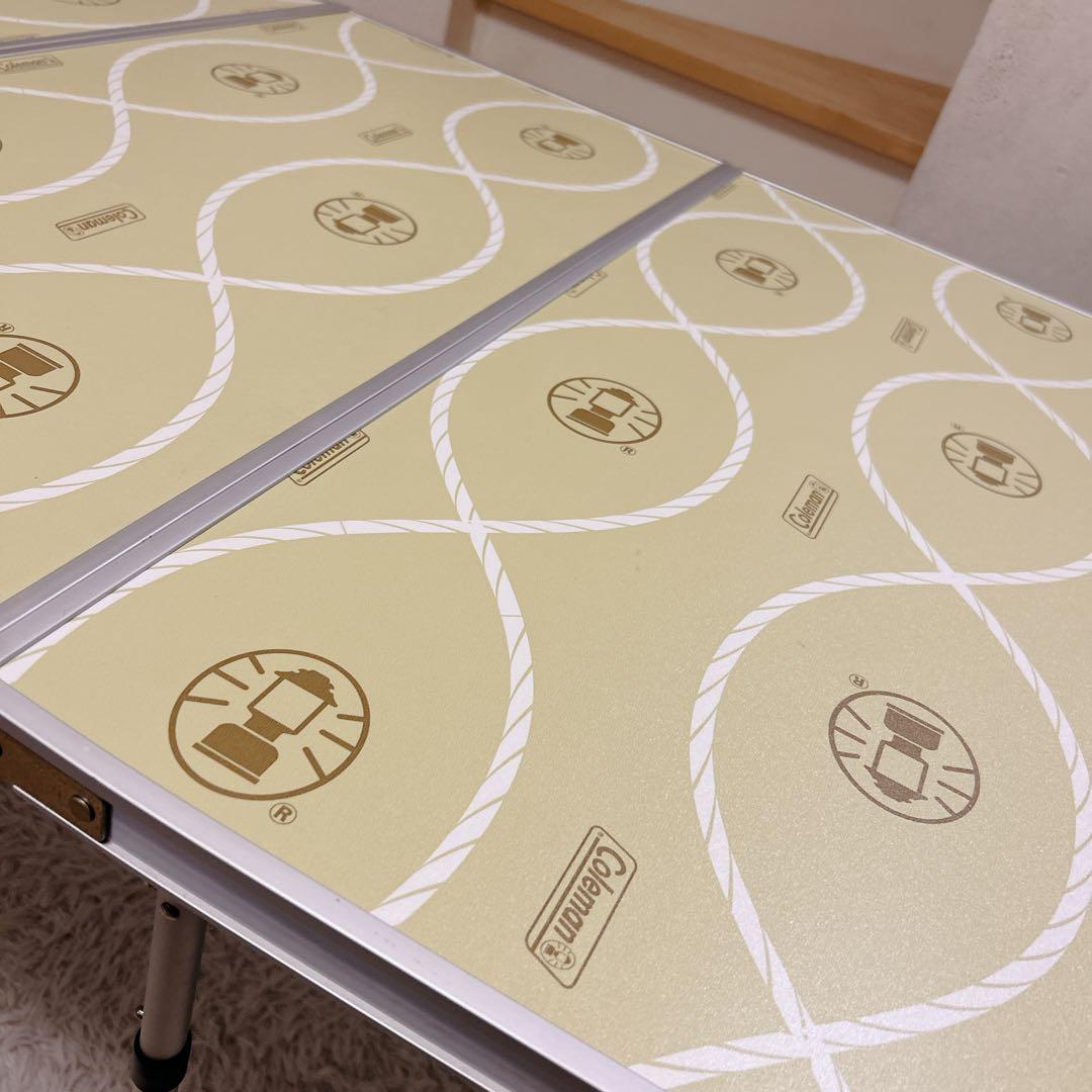 廃盤品　Coleman コールマン スリム四折テーブル　コールマンランタン柄