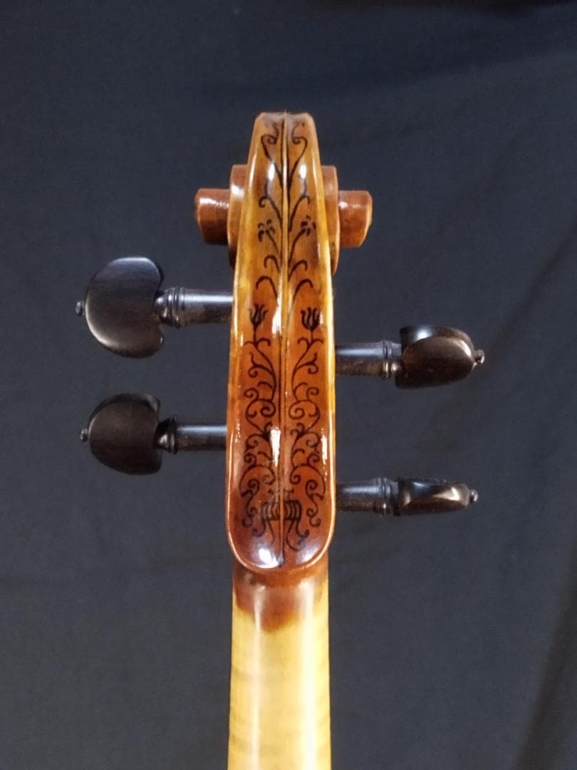 ◆ Stradivarius the 'Hellier' model◆