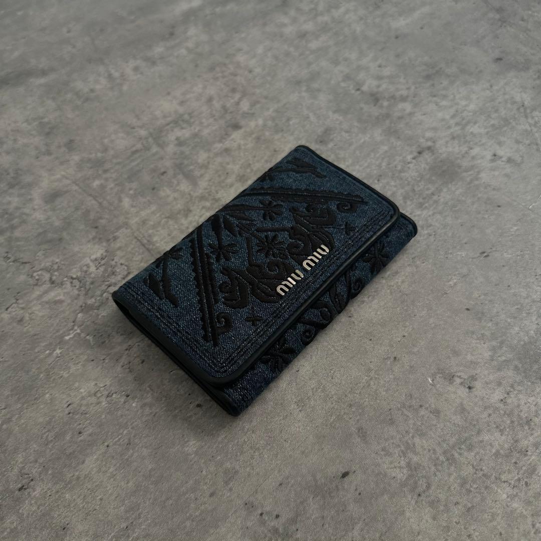 小物 Miu Miu Embroidered Denim Wallet archive