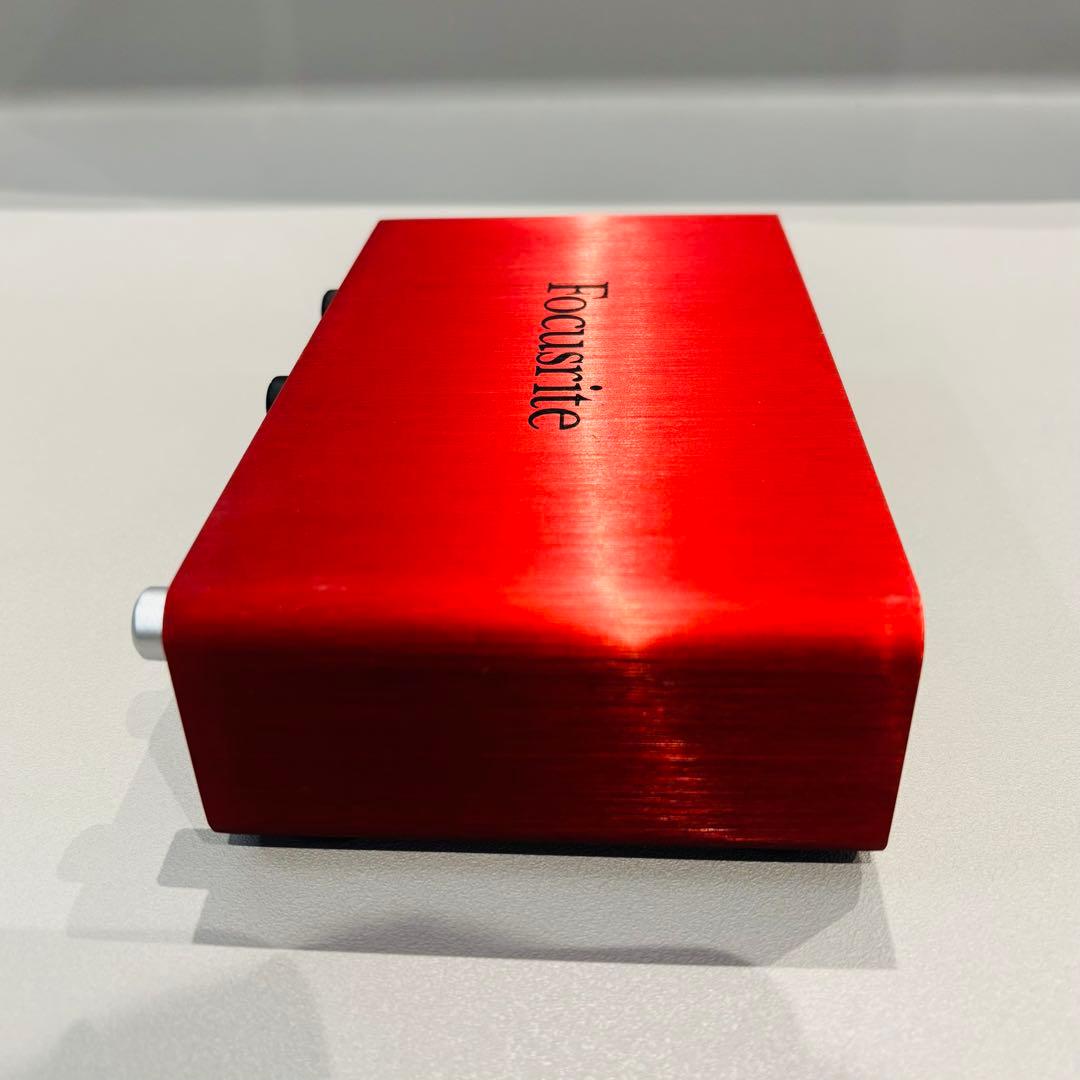 Focusrite Scarlett 2i2 オーディオインターフェイス　送料込