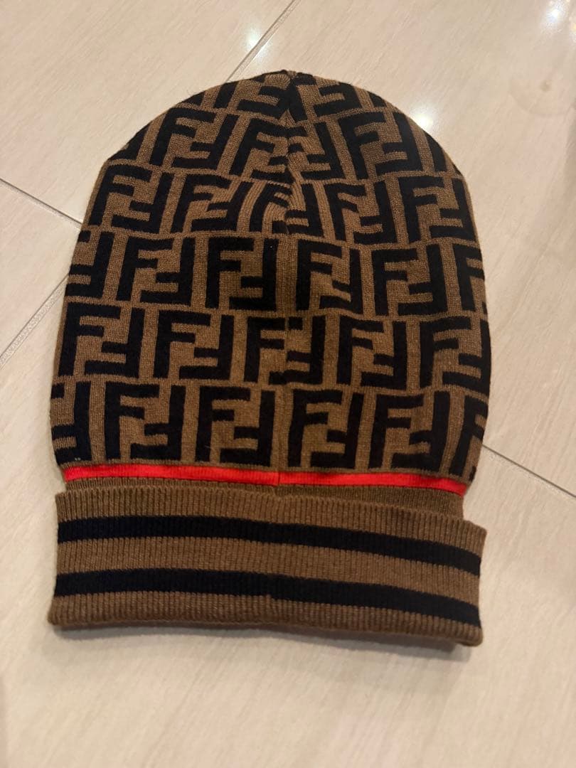 極美品Fendi モノグラムニット帽ビーニー正規