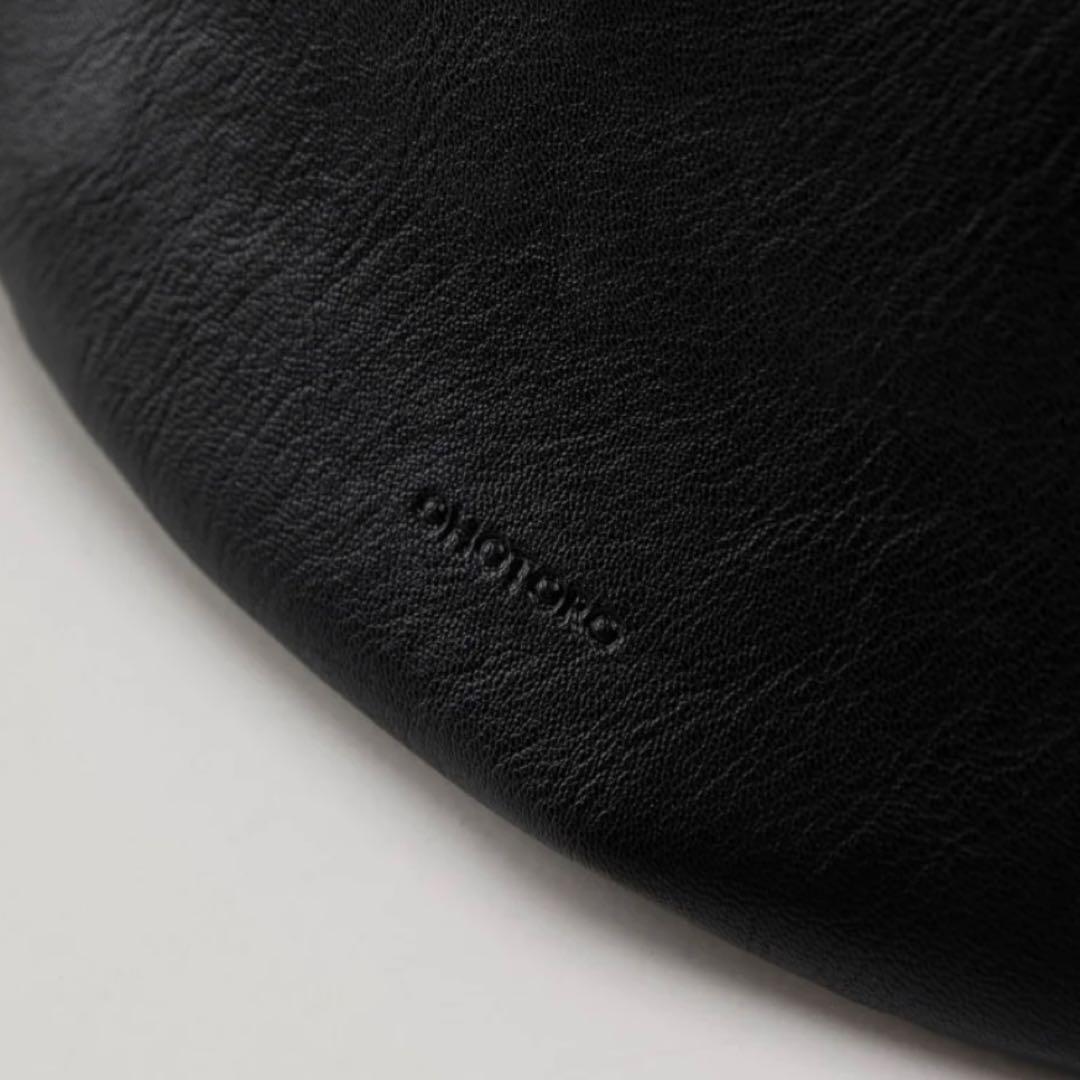 バッグ OHOTORO Waning Moon Leather Bag