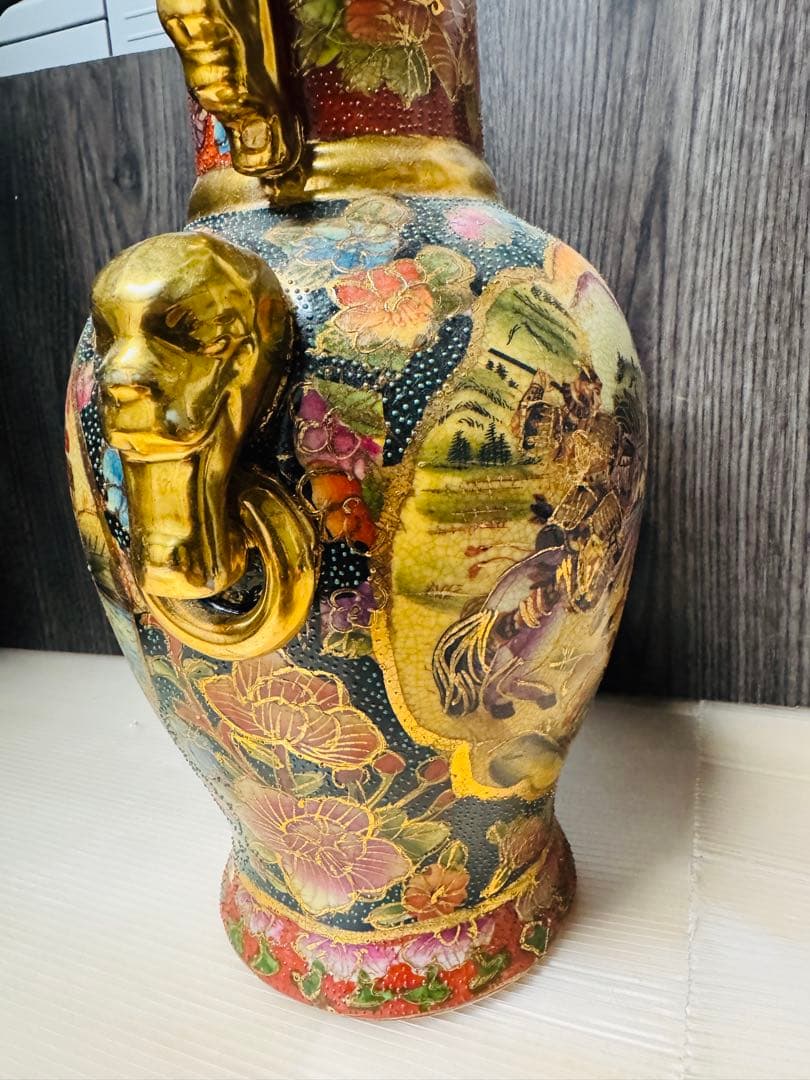 薩摩焼「武者合戦図」壺金彩 耳付 縁起物 アンティーク飾り物 置物 時代物 飾壺