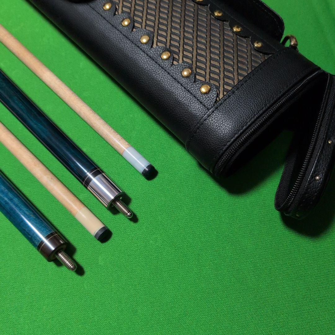 2×4キューケース、プレイキュー、アダムのジャンプ&ブレイクキューです。