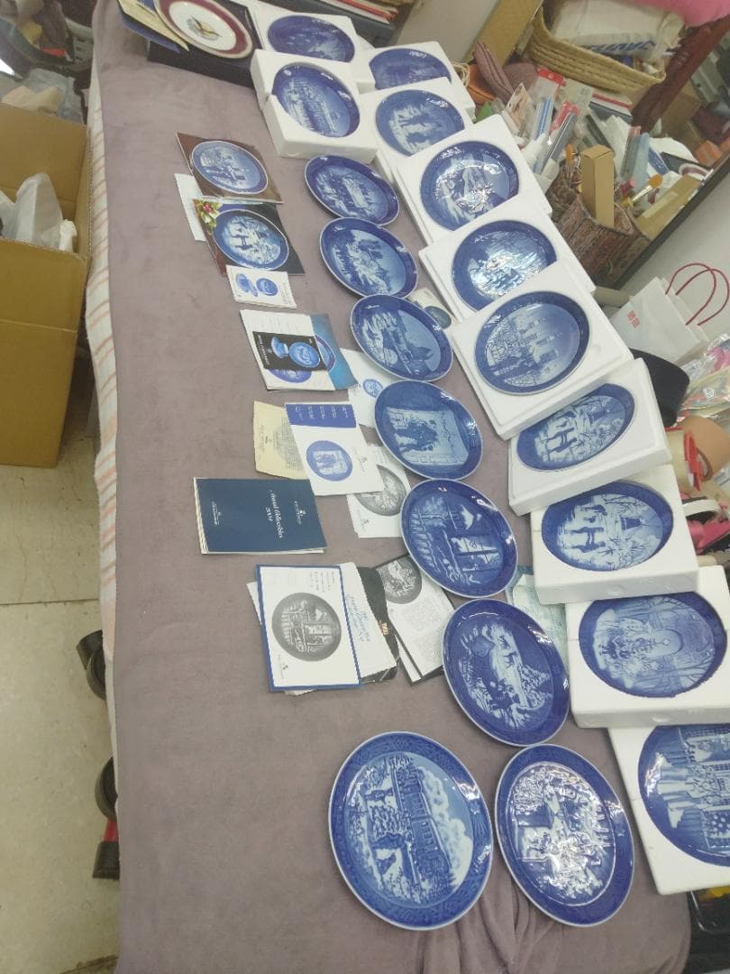 み*ん様 1981年製〜2004年イヤー陶器プレート20枚