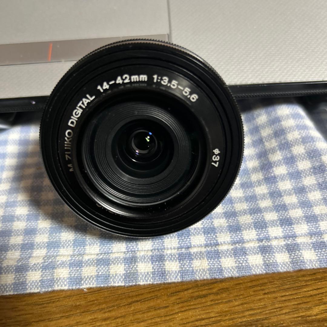 オリンパス 電動パンケーキレンズ M.ZUIKO 14-42mm ブラック