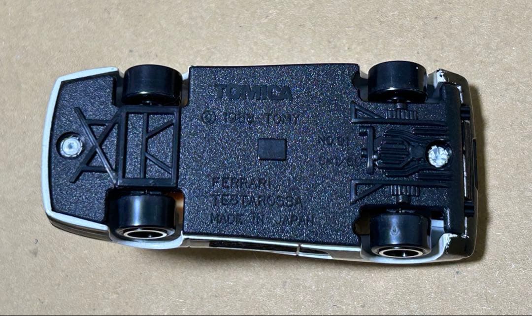 日本製 トミカ フェラーリ テスタロッサ パトロールカー