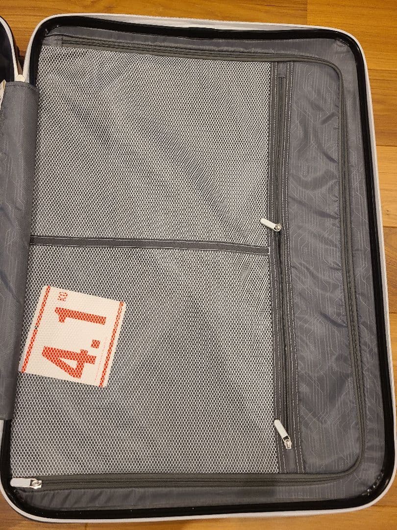 アメリカンツーリスター キャリーケース　スピナー　L　サムソナイト