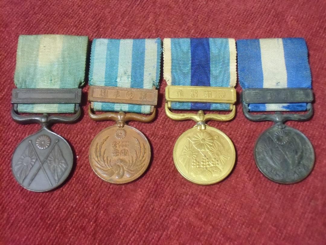 ●日本の勲章/徽章/日本軍＊明治～大正時代＊４点セット（実物）