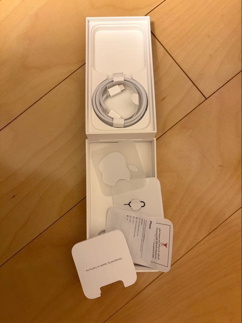 海外版 iPhone15 SIMフリー シャッター音なしAppleCare残り有