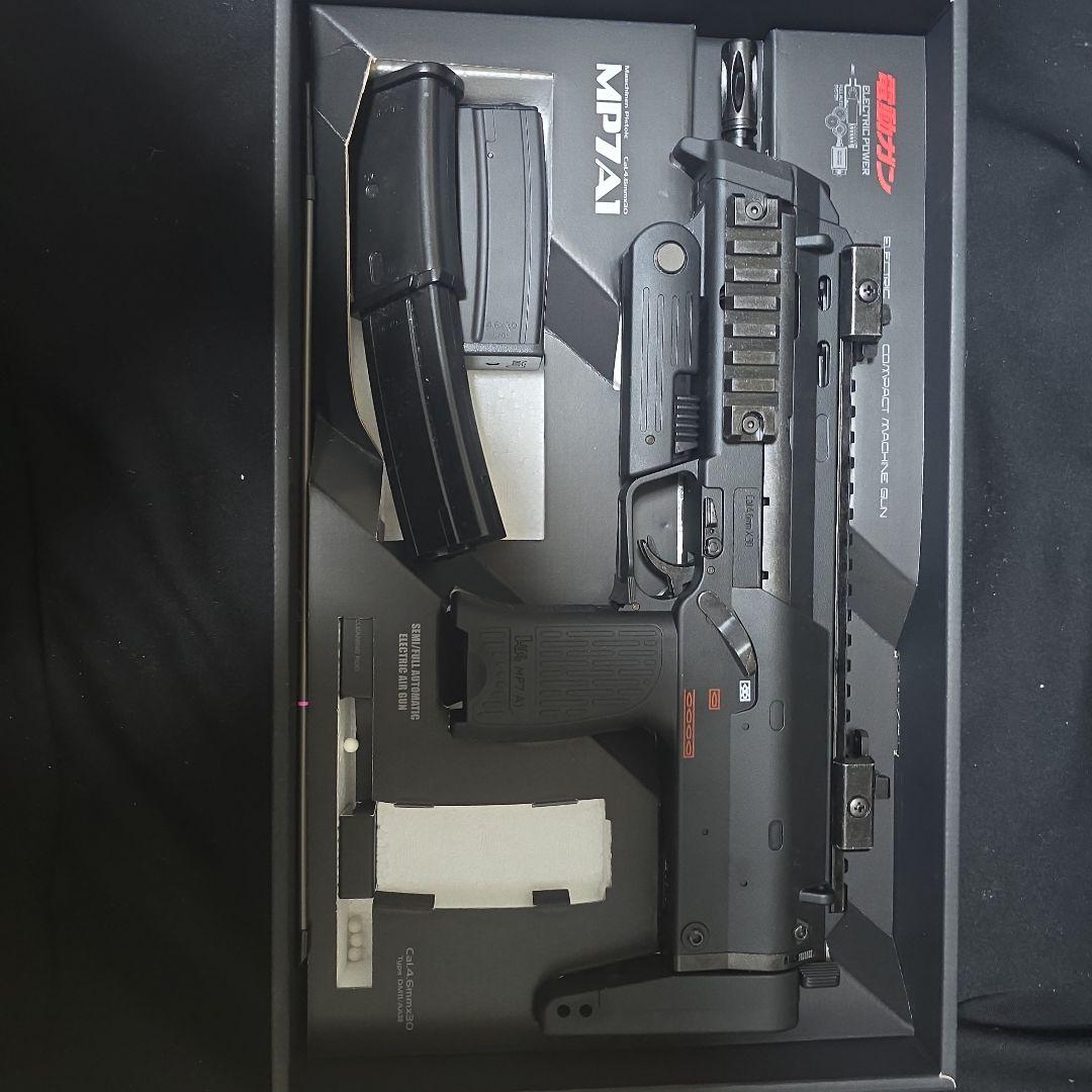 東京マルイ MP7A1 電動ガン ブラック 付属マガジン2個、バッテリー、充電器