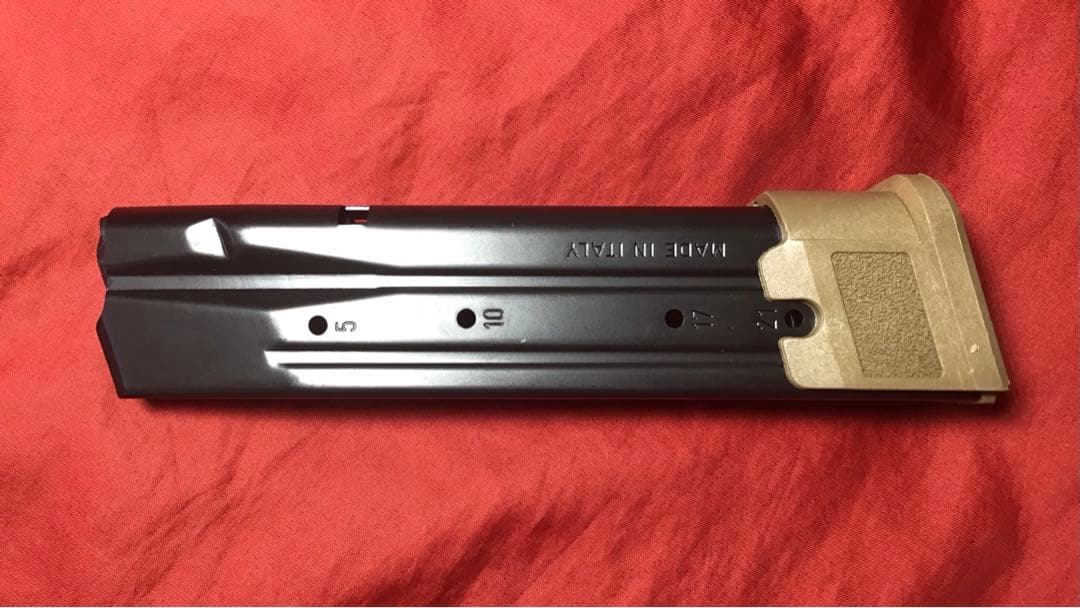 SIGSAUER製　実物純正P320/M17/M18用CBマガジン　未使用品