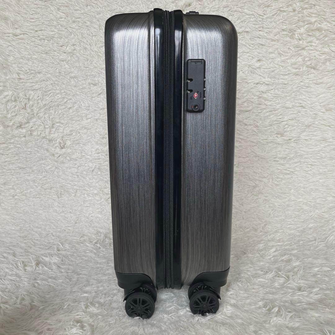 ✨新品・未使用✨ ポルシェ　軽量オリジナル　TSAロック　スーツケース　機内OK
