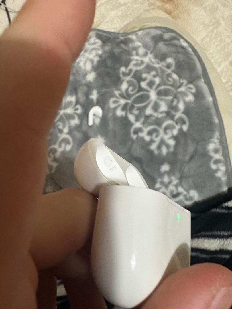 AirPods4 A3050 ノイズキャンセリングなし