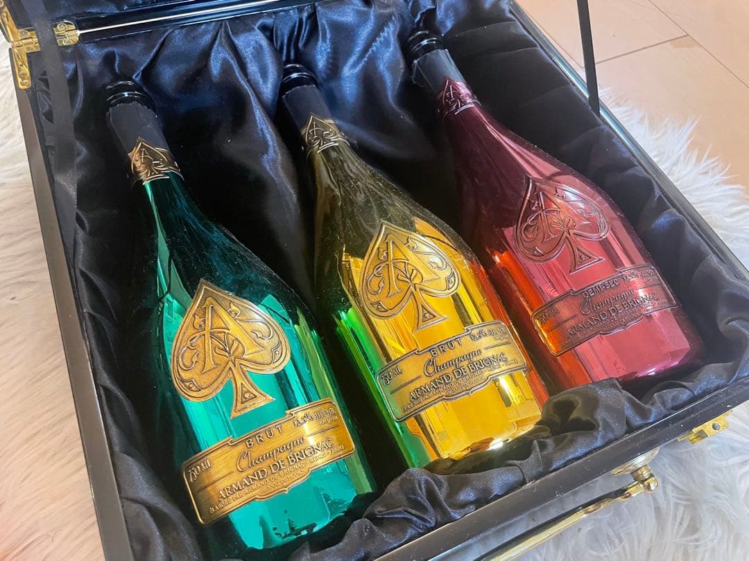 アルマンド信号機　空ビン３本➕アタッシュケース付き