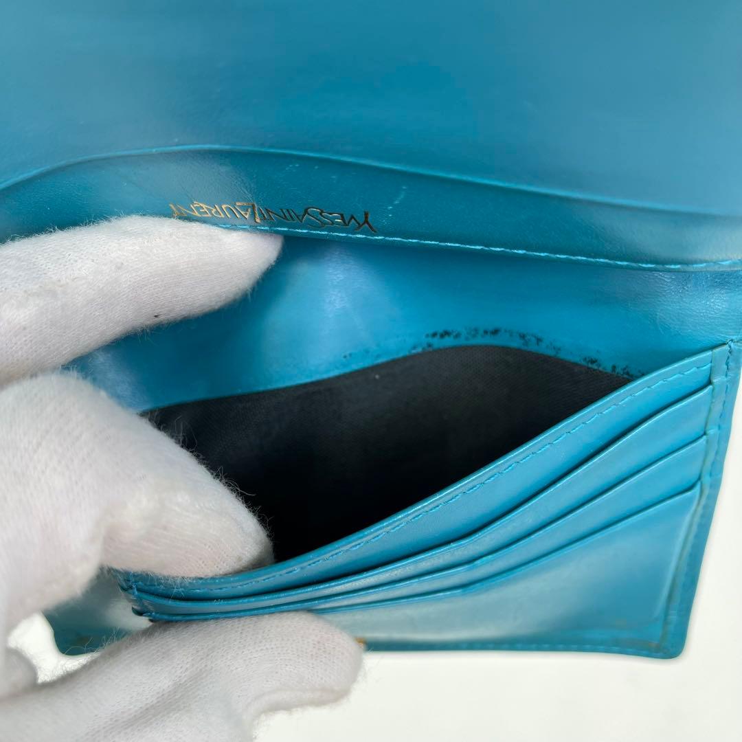 イヴサンローラン 二つ折り財布 カサンドラ YSLロゴ ライトブルー レザー