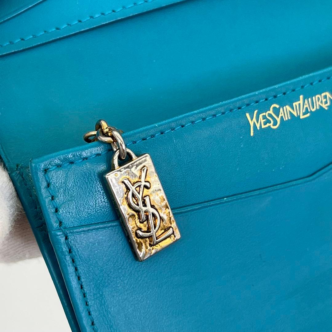 イヴサンローラン 二つ折り財布 カサンドラ YSLロゴ ライトブルー レザー