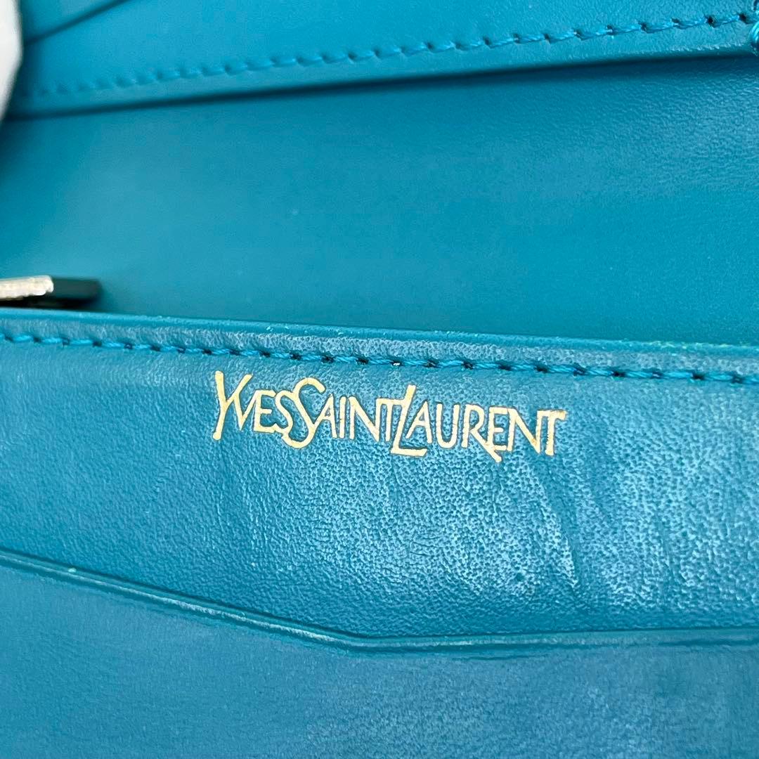 イヴサンローラン 二つ折り財布 カサンドラ YSLロゴ ライトブルー レザー