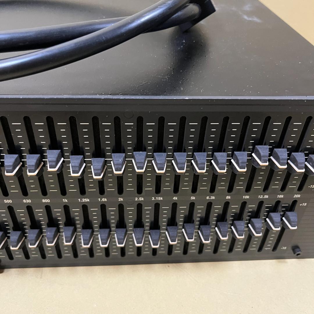 dbx 2231 グラフィックイコライザー 2ch ラックマウント