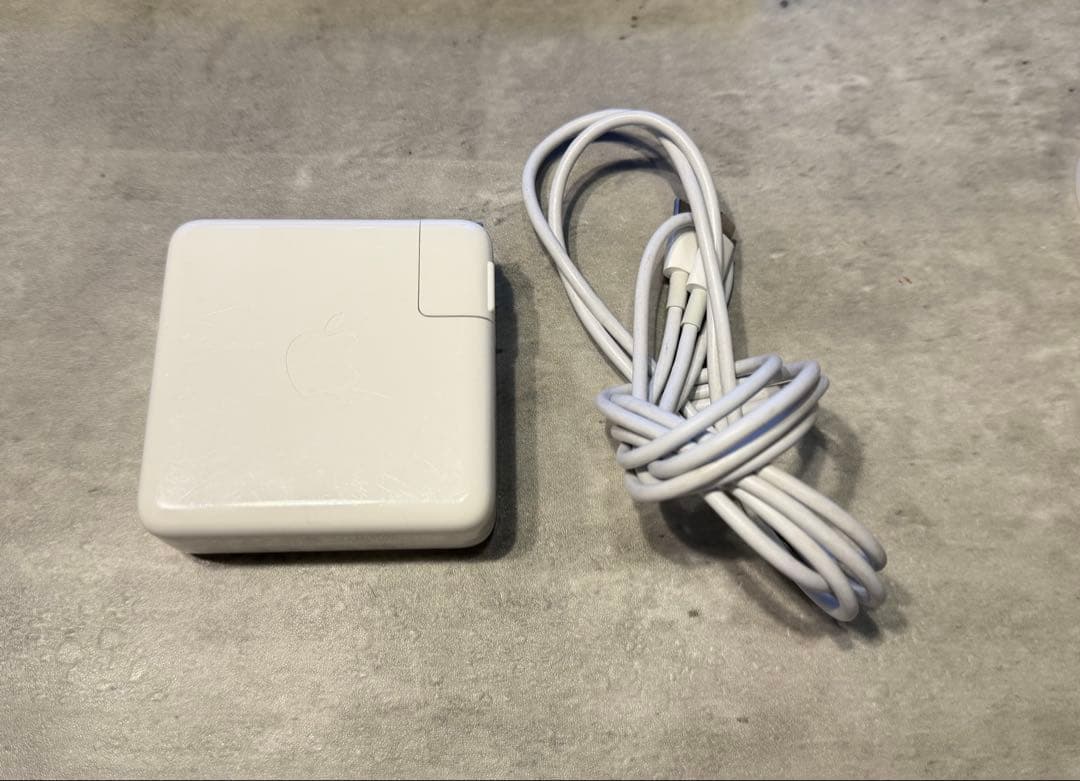 MacBook Pro 15インチ 2016 / Core i7 / 16GB