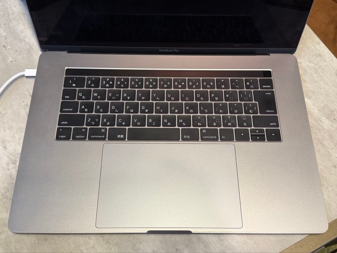 MacBook Pro 15インチ 2016 / Core i7 / 16GB