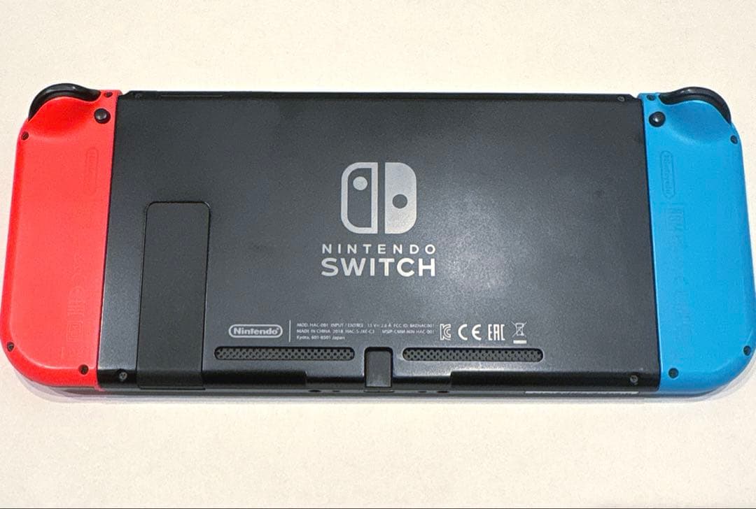 【中古品】Nintendo Switch本体＆コントローラーのみ（初期化済み）